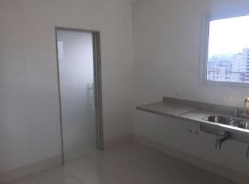 Apartamento de 3 quartos, Santos · Alto Padrão de 223 m² de área total, 3 suítes e 2 vagas demarcadas.