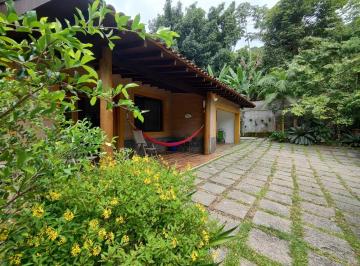 Casa de 6 quartos, Ubatuba · Casa à venda na Praia Vermelha do Centro em Ubatuba, pé na areia, 6 Quartos.