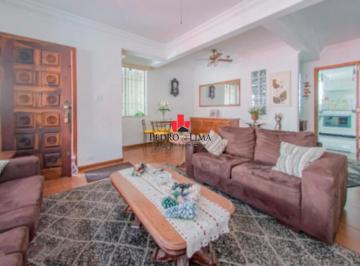 Casa · 220m² · 3 Quartos · 2 Vagas · Casa com 3 quartos e 2 vagas no Tatuapé.