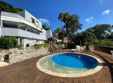 Casa · 650m² · 4 Quartos · 5 Vagas · Sobrado no Barro Branco, com 1000 metros de terreno e 700 metros de área construída 4 suítes