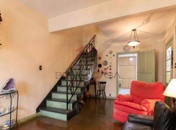 Casa · 130m² · 3 Quartos · 3 Vagas · Sobrado próximo ao Colégio São Judas com 03 dormitórios e 03 vagas de  garagem.