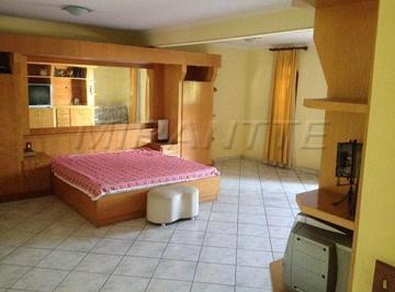 70e3b348c927a3140d00850b4fa2749e.jpg · Sobrado com 4 quartos