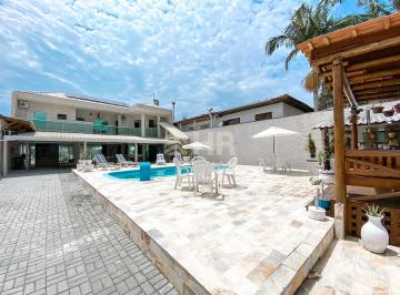Casa · 300m² · 5 Quartos · 4 Vagas · Casa 05 suítes 04 vagas Caiobá