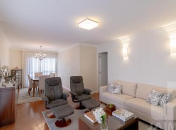 Apartamento · 125m² · 3 Quartos · 2 Vagas · Apartamento reformado em Higienópolis.
