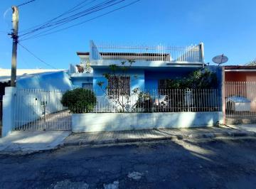 Casa · 130m² · 4 Quartos · 1 Vaga · Sensacional opção de casa em cond. fechado no Santa Cândida, divisa com o Boa Vista, há 100 metros d