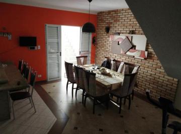 Casa · 270m² · 4 Quartos · 10 Vagas · Excelente sobrado a venda no Parque São Luca.
