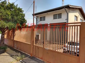 8c403287ca4ad3e51bc7b9030fc60638.jpg · Casa terrea de 270m² com 3 quartos