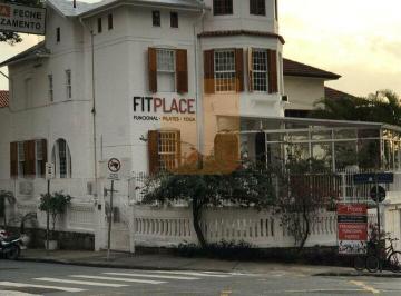 Comercial · 320m² · 6 Vagas · Linda Casa comercial com 6 vagas, em área nobre, são 320 m2 bem distruibuídos.