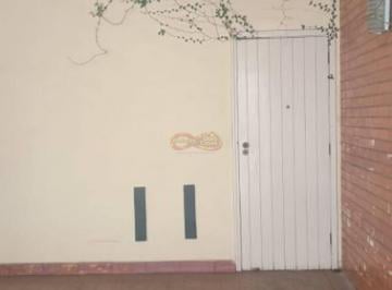 30b8fcd79d8831bbdcd191e36e10aae609aa9afb · Casa Residencial / Centro