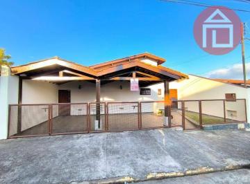 8e540515b790db0d4c693a167ca7b0d5af900bde · Casa com 3 dormitórios para alugar, 235 m² por R$ 6.000,00/mês - Jardim Sevilha - Bragança Paulista/