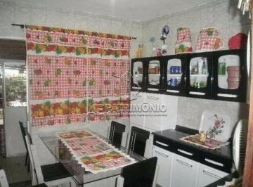 20 · CASA, 3 Dormitório(s) Bairro Bandeiras