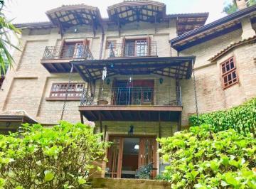 Casa · 400m² · 3 Quartos · 8 Vagas · Casa em Condomínio Fechado na Serra da Cantareira