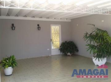 Casa · 120m² · 3 Quartos · 4 Vagas · Linda Casa em Jacareí!