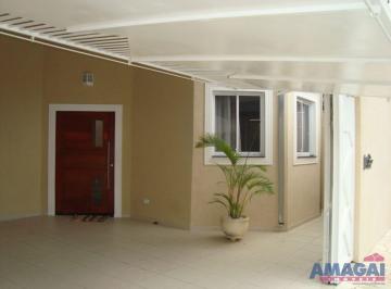 Casa · 201m² · 3 Quartos · 2 Vagas · Casa à Venda