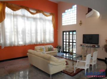 Casa · 425m² · 3 Quartos · 6 Vagas · Casa à Venda no Jardim Santa Maria, Jacareí - 3 Dormitórios (1 Suíte), Mezanino, Sala Ampla, Pé Dire