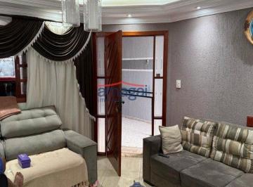 Casa · 180m² · 3 Quartos · 2 Vagas · Sobrado em Jacareí, no bairro Vila Garcia (São Silvestre), à venda.