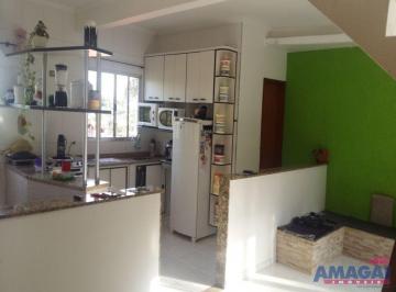 Casa · 195m² · 3 Quartos · 6 Vagas · Chacaras Igarapés