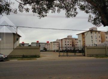 01 · Excelente área comercial