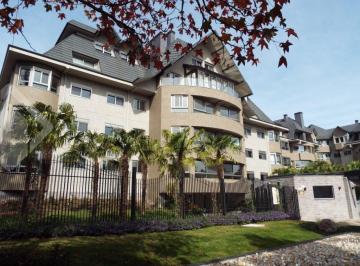 81052_is4ad7951250_810525925909e896e8.jpg · Apartamento com 04 suítes no Centro de Gramado