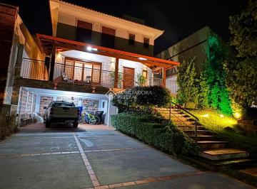 Casa · 234m² · 3 Quartos · 4 Vagas · Casa mobiliada no Buenavista em Viamão.