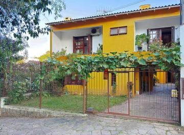 Casa · 202m² · 3 Quartos · 6 Vagas · Casa espaçosa no Jardim Itu Sabará