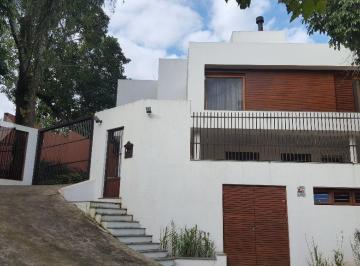 01 - Fachada · Casa no bairro Morro do Espelho