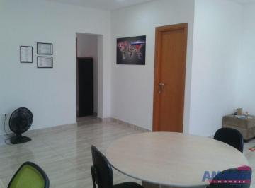 Comercial · 33m² · Sala Comercial em Jacareí, no bairro Centro, à venda.