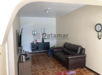Casa · 140m² · 3 Quartos · 2 Vagas · Sobrado no Butantã com ótima localização