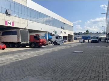 Foto 09 · Locação de Galpão Industrial em Condomínio de Alto Padrão em Jandira-SP - 1.600m² e 8 Vagas de Garag