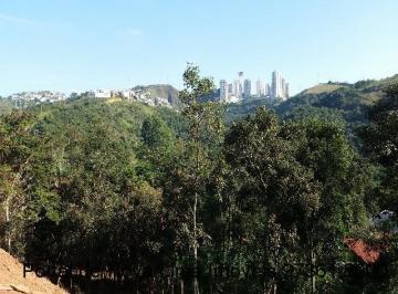 2016/05/31945571.jpg · LOTE DE 4.000 M², BEM LOCALIZADO NO CONDOMÍNIO, COM PROJETO APROVADO. OPORTUNIDADE!