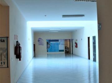 Foto 01 · Sala Comercial com 2 sanitários para locação na Vila Romanópolis em Ferraz de Vasconcelos-SP com met