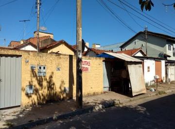Foto 01 · Duas Casas para Venda na Rua 5, qd B, lts 20/30, Setor Norte Ferroviário, Goiânia, Sendo 29m de fren