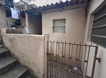 Casa · 26m² · 1 Quarto · Casa térrea com 1 quarto, cozinha e banheiro.