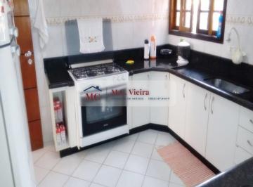 Casa · 1m² · 3 Quartos · 3 Vagas · Casa com Terreno de 500 m² – Muito Espaço, Excelente Terraço e Próxima ao Centro de Embu-Guaçu!
