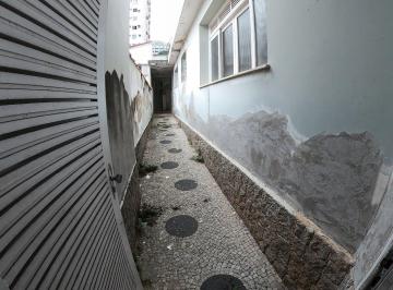 Casa com apelo comercial para venda no Centro de Campos dos Goytacazes, RJ · Casa Comercial para venda próximo ao Hospital Dr. Beda