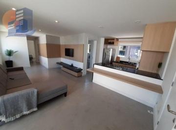Apartamento · 90m² · 2 Quartos · 2 Vagas · Lindo Apartamento Reformado Com Vista ao Mar.