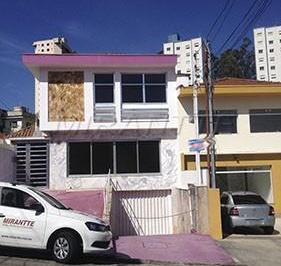 57bf76e56f31594bd781e4c2ef5fe399.jpg · Comercial de 271m²