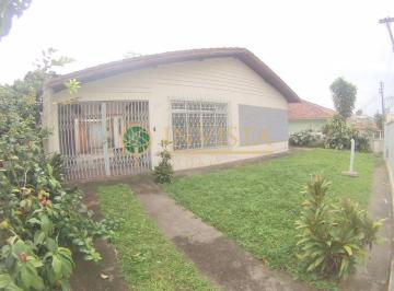 5ba4bbba31b4b9cfa9cbe9d024d8bac6f01ac20d · Casa com 4 quartos e 4 vagas de garagem à venda no bairro Estreito, em Florianópolis.