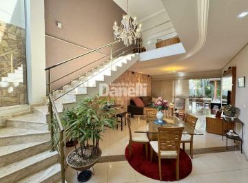Casa · 273m² · 4 Quartos · 3 Vagas · Casa à venda, 4 quartos, 1 suíte, 3 vagas, Centro - Taubaté/SP
