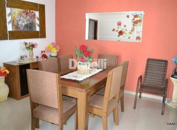 Casa · 158m² · 3 Quartos · 4 Vagas · Casa à venda, 3 quartos, 1 suíte, 4 vagas, Centro - Taubaté/SP