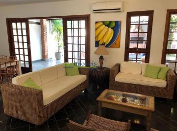 Casa · 156m² · 4 Quartos · 4 Vagas · Residência de luxo à venda na Praia de Camburi em São Sebastião-SP: 4 quartos, 2 suítes, 2 salas, 1