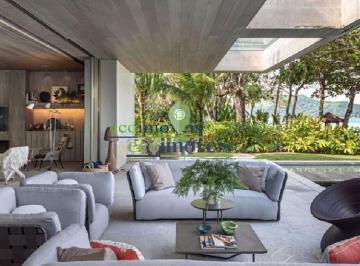 Casa · 675m² · 6 Quartos · 4 Vagas · Casa de Luxo na Praia da Baleia: 6 Quartos, 6 Suítes, Piscina Privativa, 675m² - São Sebastião-SP