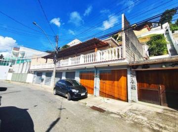 f0834cd72080fc2d550f52ba692b6813fcdc16fe · Casa com 3 dormitórios à venda, 110 m² - Várzea - Teresópolis/RJ