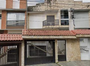 Casa · 360m² · 4 Quartos · 6 Vagas · Sobrado com 360m² localizado no Centro de São Bernardo do Campo/SP.
