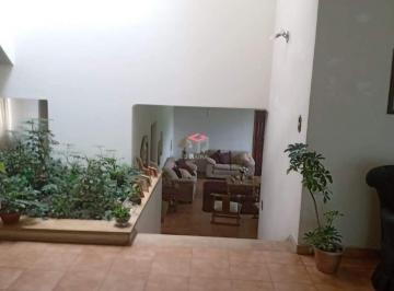 Casa · 590m² · 5 Quartos · 5 Vagas · Excelente imóvel para comércio com piscina!