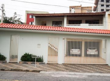 Casa · 282m² · 3 Quartos · 6 Vagas · Sobrado com 400 m² localizado no Bairro Valparaíso em Santo André - SP.