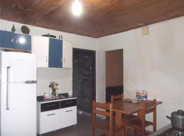 Casa · 206m² · 3 Quartos · 2 Vagas · Casa Térrea com 206m² localizada no Bairro Ferrazópolis em São Bernardo do Campo - SP.