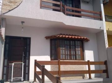 Casa · 310m² · 3 Quartos · 7 Vagas · Sobrado com 310m² localizado na Vila Eldízia em Santo André - SP.