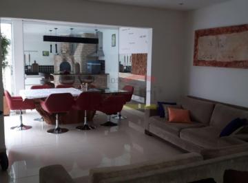 Casa · 300m² · 5 Quartos · 3 Vagas · CASA EM CONDOMÍNIO COM 5 DORMITÓRIOS, 2 SUÍTES E 3 VAGAS - COM LAZER