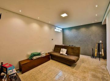 Comercial · 326m² · 2 Vagas · Prédio de 326m² no Nova Petrópolis em São Bernardo do Campo - SP